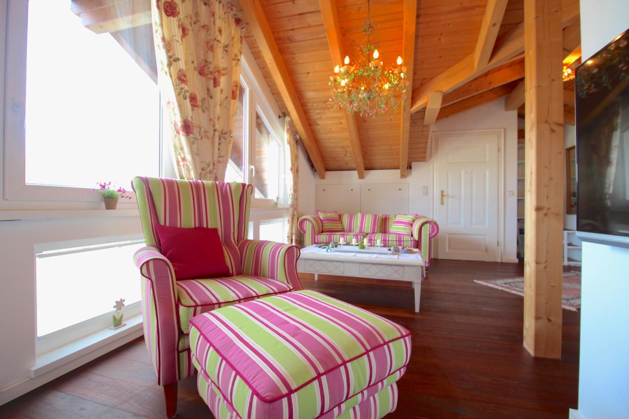 Himmelschloesschen & Chalet Rose การ์มิช-พาร์เทนเคียร์เชน ภายนอก รูปภาพ